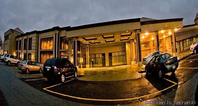 Woodbine Hotel & Suites Toronto