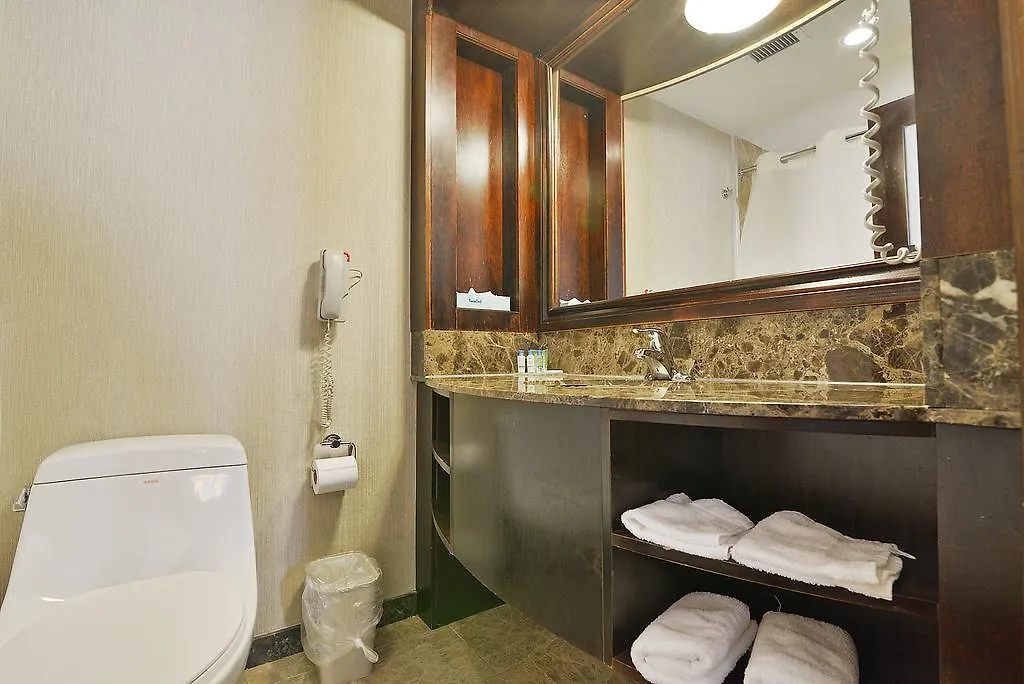 Woodbine Hotel & Suites Toronto 3*,  Canadá