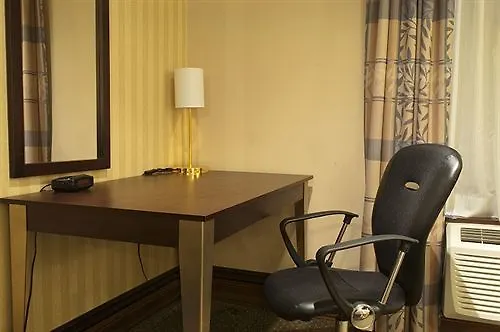Woodbine Hotel & Suites Toronto