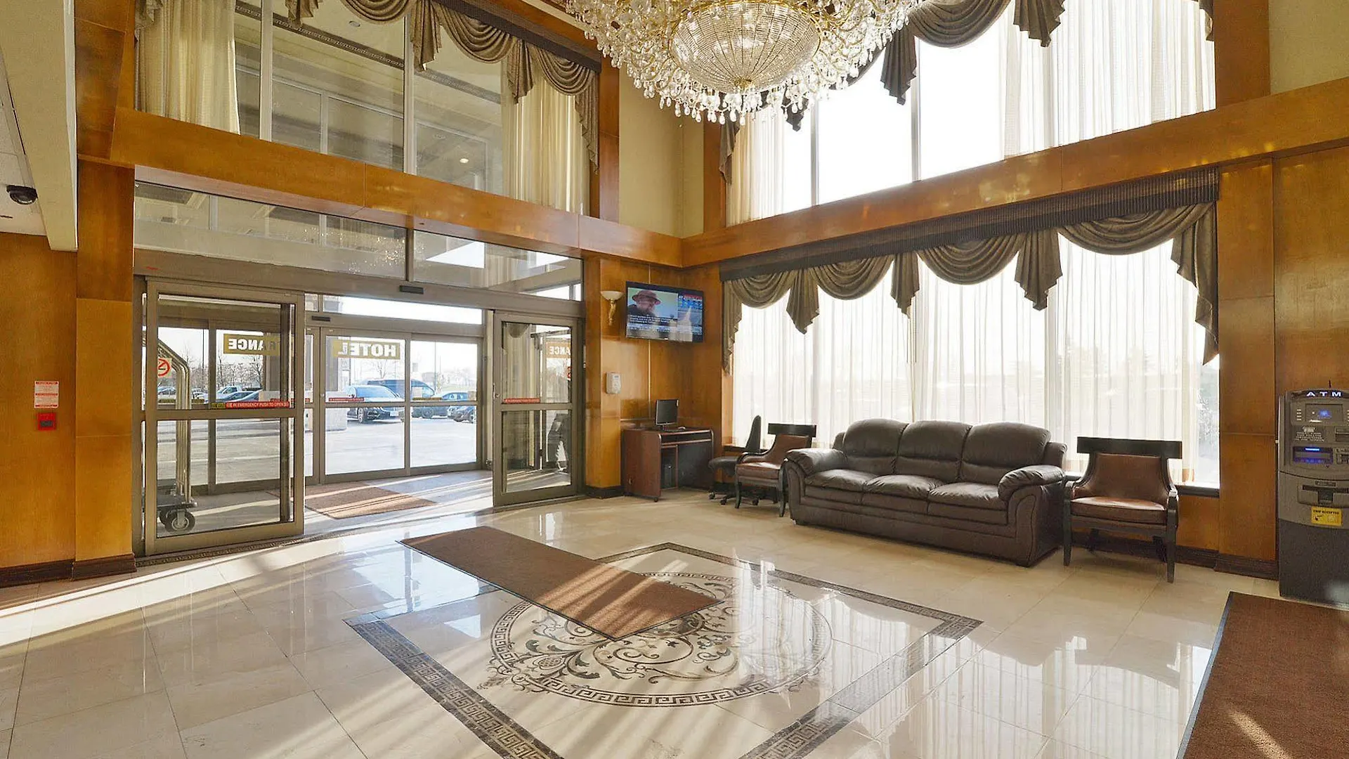 Woodbine Hotel & Suites Toronto