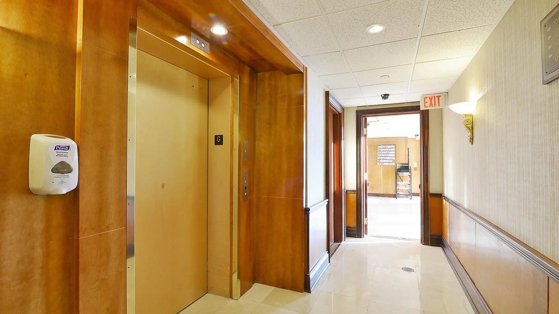 Woodbine Hotel & Suites Toronto