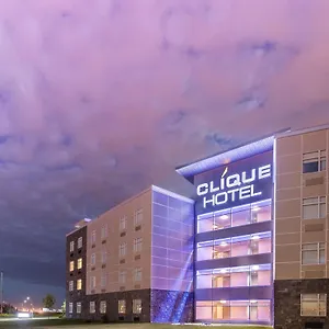 **** Hotel Clique Airport Kanada
